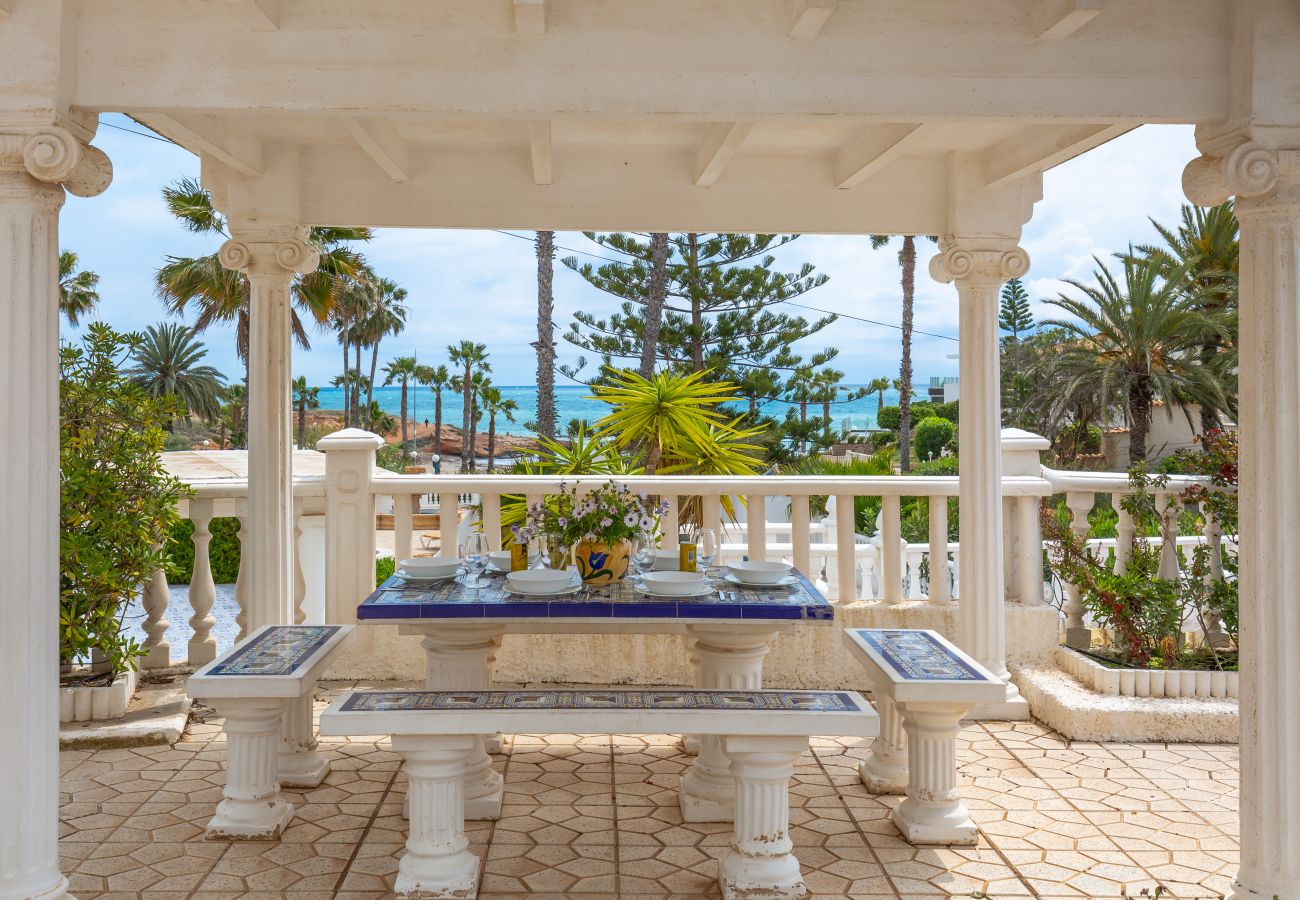 Villa en Orihuela Costa - Fidalsa Mediterranean Beachfront
